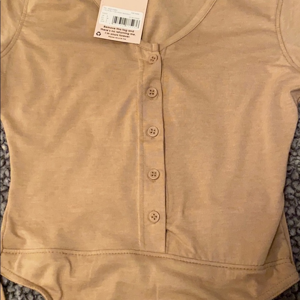 Missguided Nude Bodysuit - Picture 4 of 4